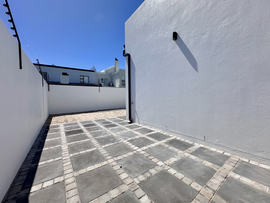 4 Bedroom Property for Sale in Sandown Western Cape